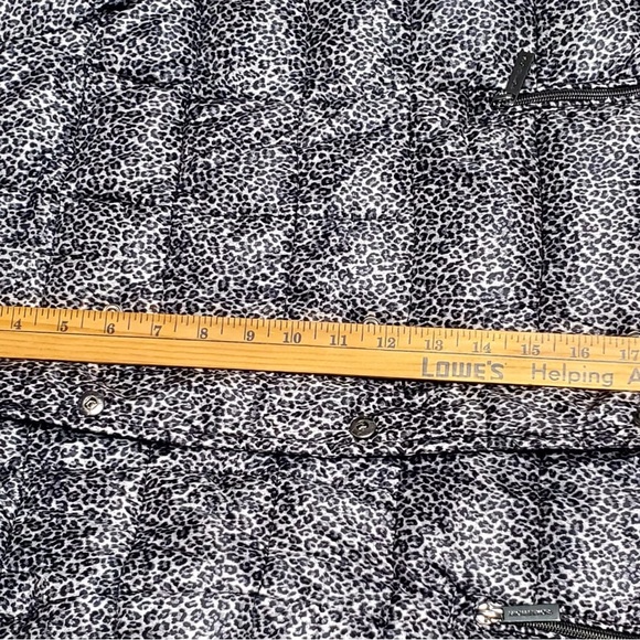 MK Michael Kors Womens Packable Down Jacket Leopard Puffer Sz M - Picture 15 of 15